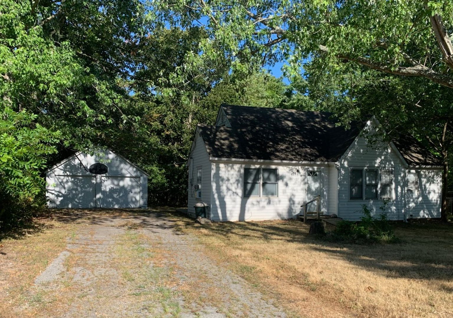 423 N Locust St, Richland, MO 65556 Zillow