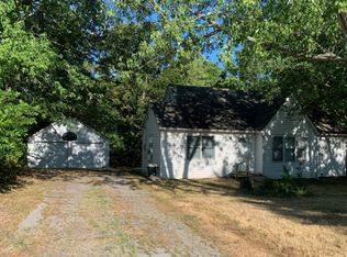 423 N Locust St, Richland, MO 65556