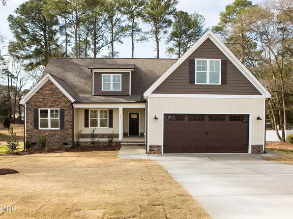 504 Pointe Drive, La Grange, NC 28551
