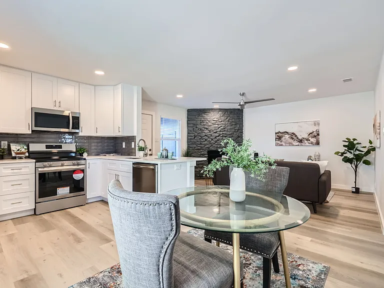 10208 Brownie Dr #D — Photo 9