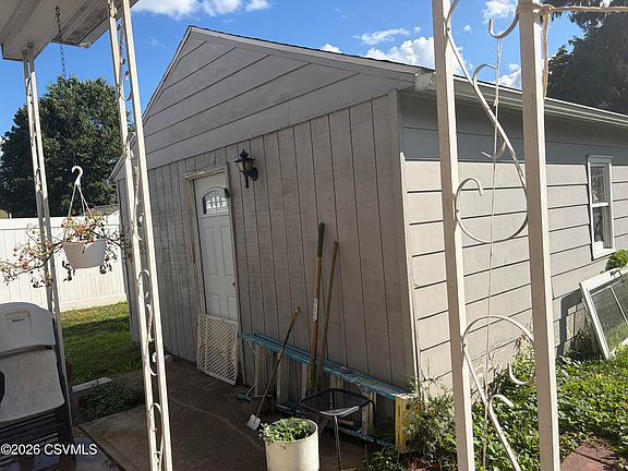 5th image of 1709 Chestnut St