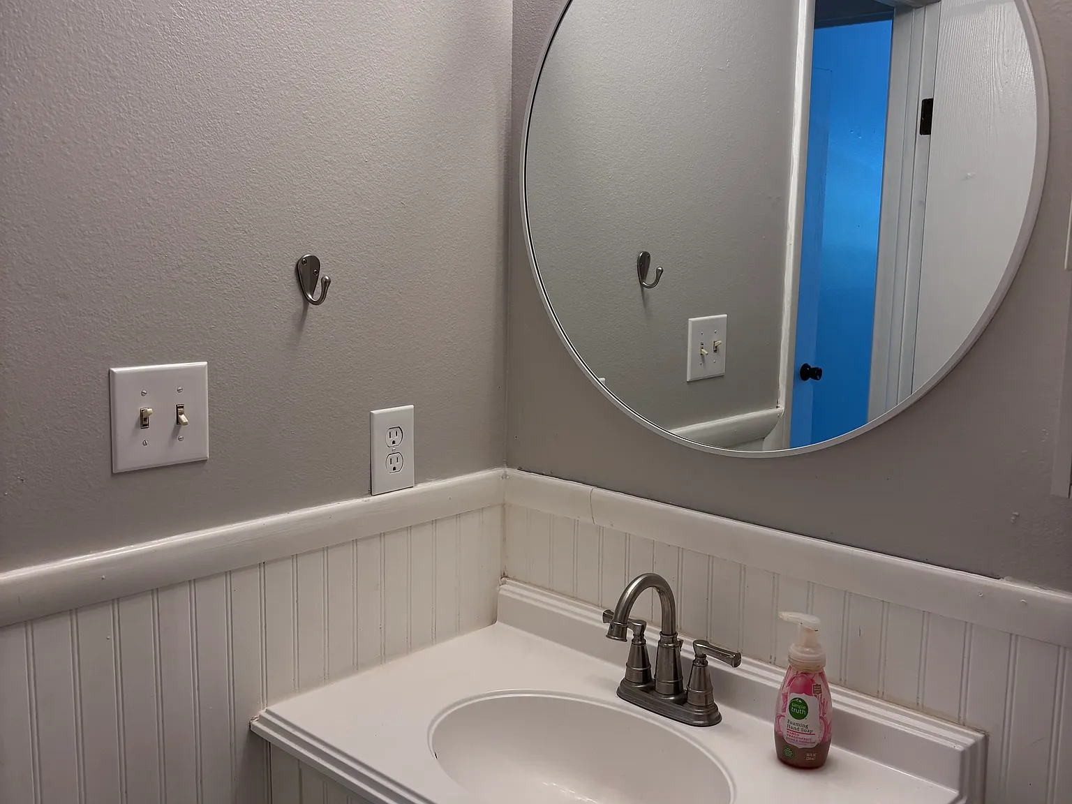 2 bed, 882 sqft, $1,750 — Photo 2