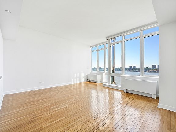 2nd image of 120 Riverside Boulevard Ph Penthouse 4D