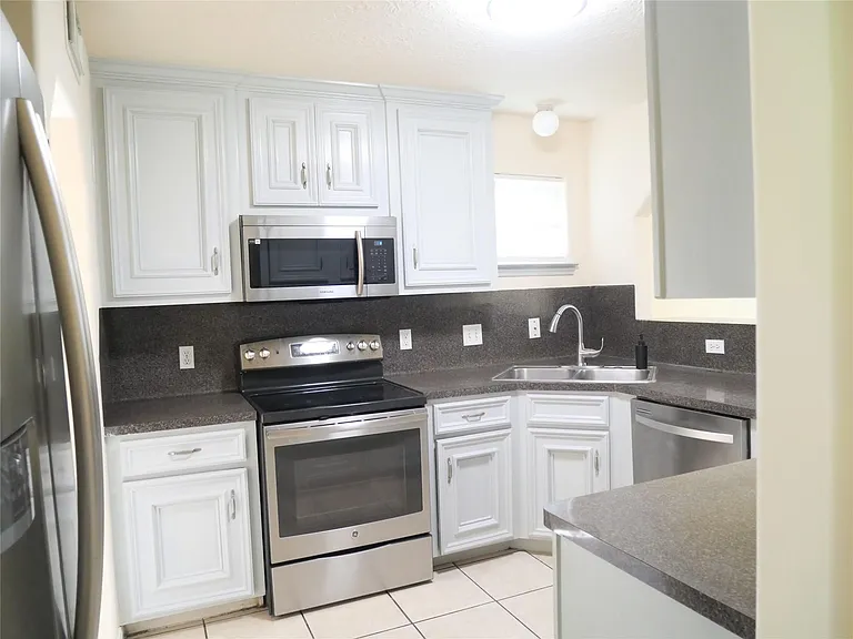6603 Schambray St — Photo 20