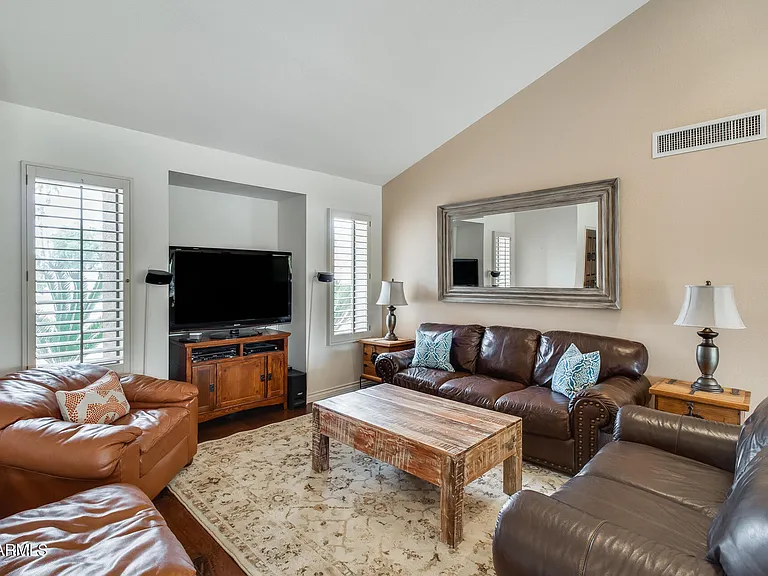 10675 E Cinnabar Ave — Photo 10