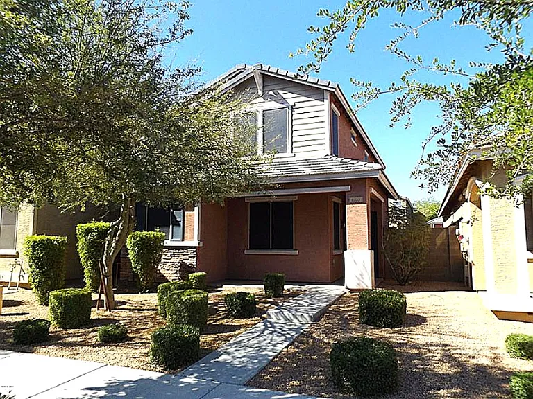 4388 E Selena Dr — Photo 1