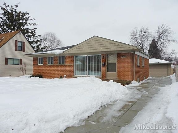 2nd image of 23043 Euclid St