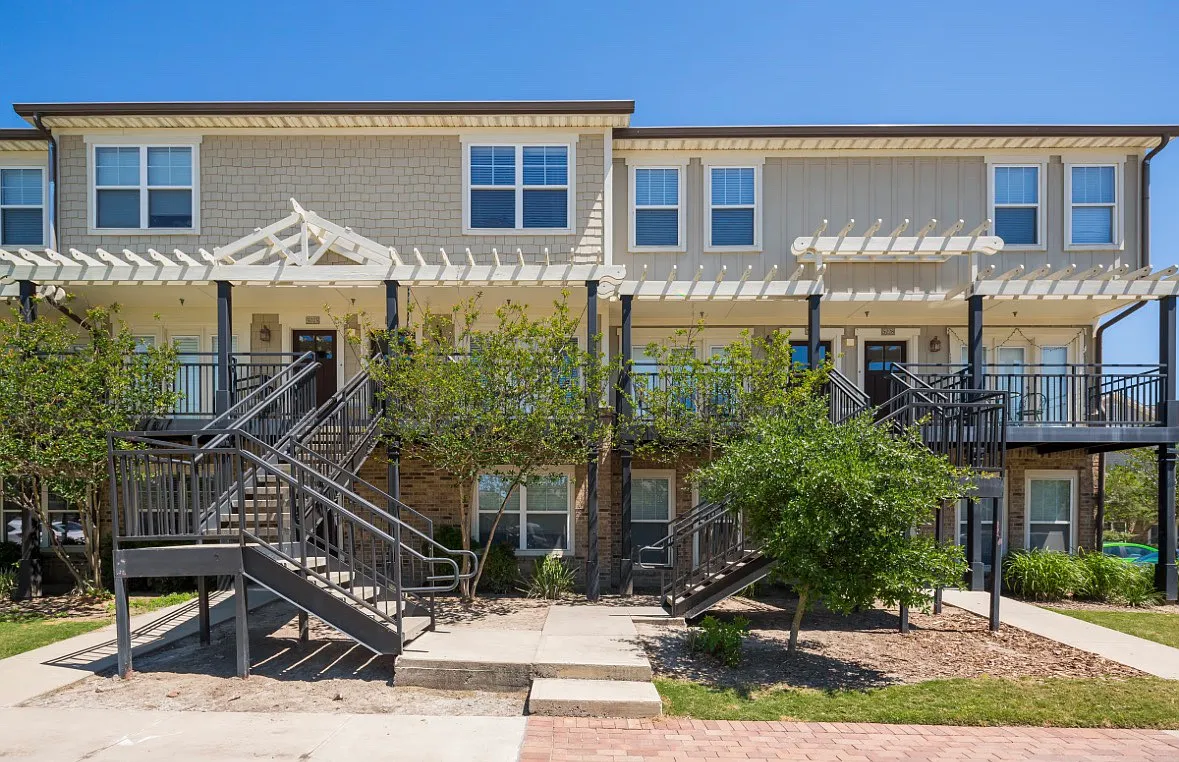 1725 Harvey Mitchell Pkwy S — Photo 1