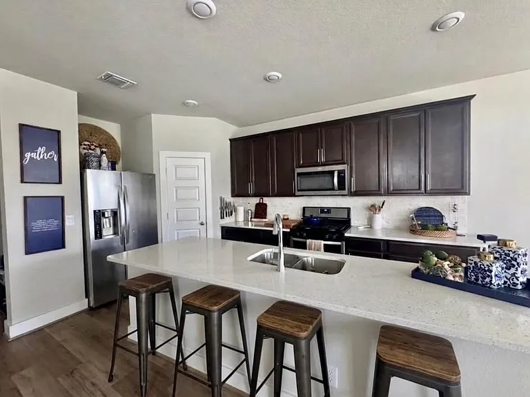 7507 Travertine Spring Dr — Photo 8