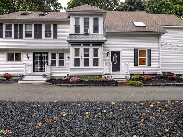 652 Liberty St Floor 1, Rockland, MA 02370