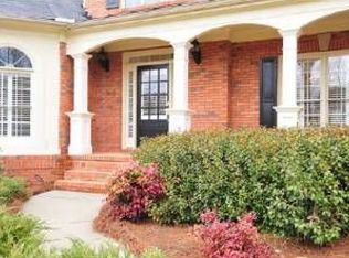 131 Grove Ct, Suwanee, GA 30024