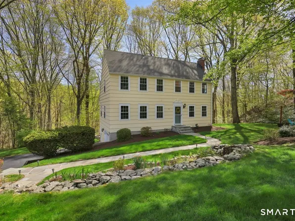 9 Academy Road, Trumbull, CT 06611