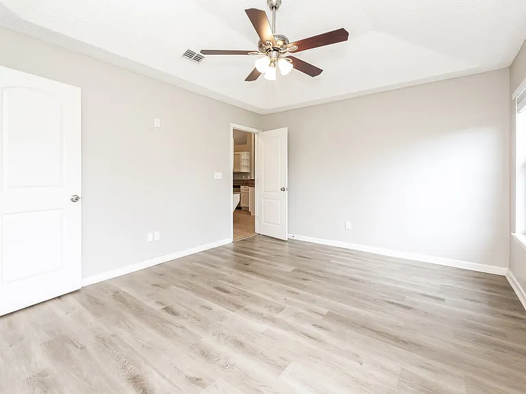 1266 Summit Oaks Dr E — Photo 11