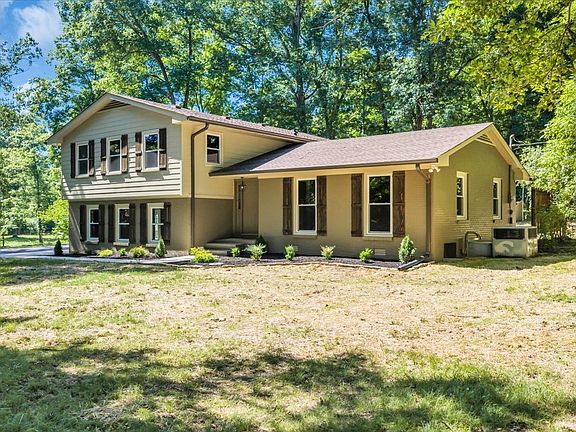 4th image of 460 Hickory Hill Rd