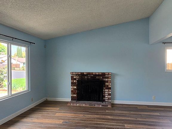 2nd image of 348 Woodhaven Dr