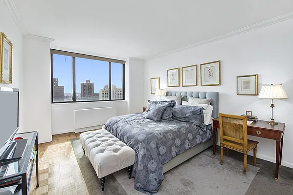 Sold by Compass | media 19