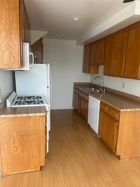 3 bed, 1500 sqft, $4,495 — Photo 4