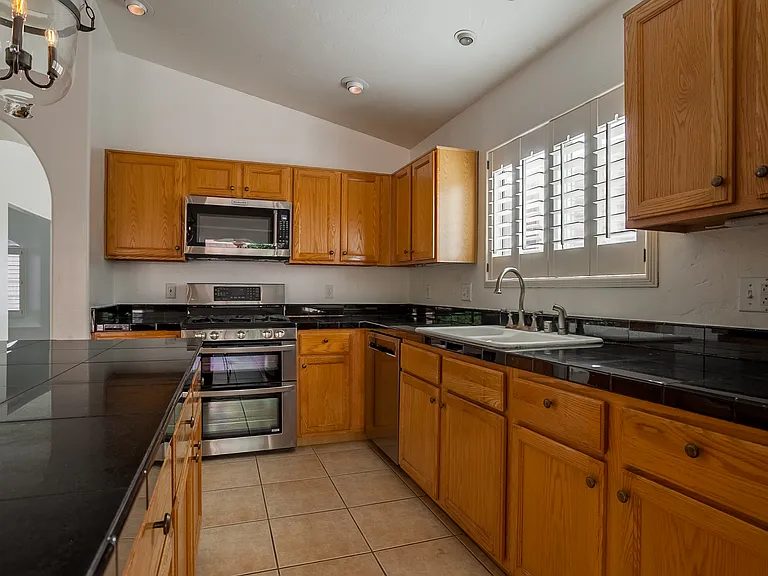 685 W Placita Vega Vis — Photo 4
