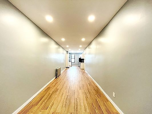 5th image of 21-81 Steinway St #3
