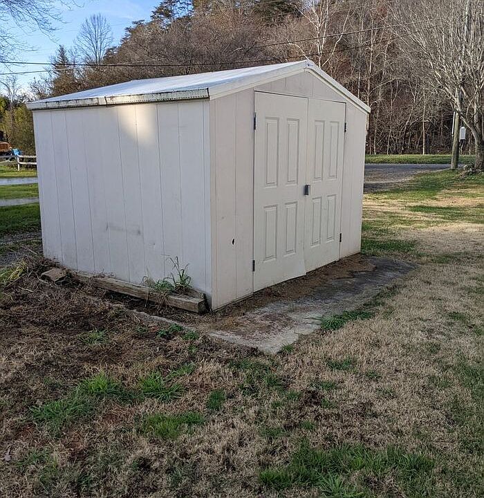 1623 Barnardsville Hwy, Barnardsville, NC 28709 Zillow