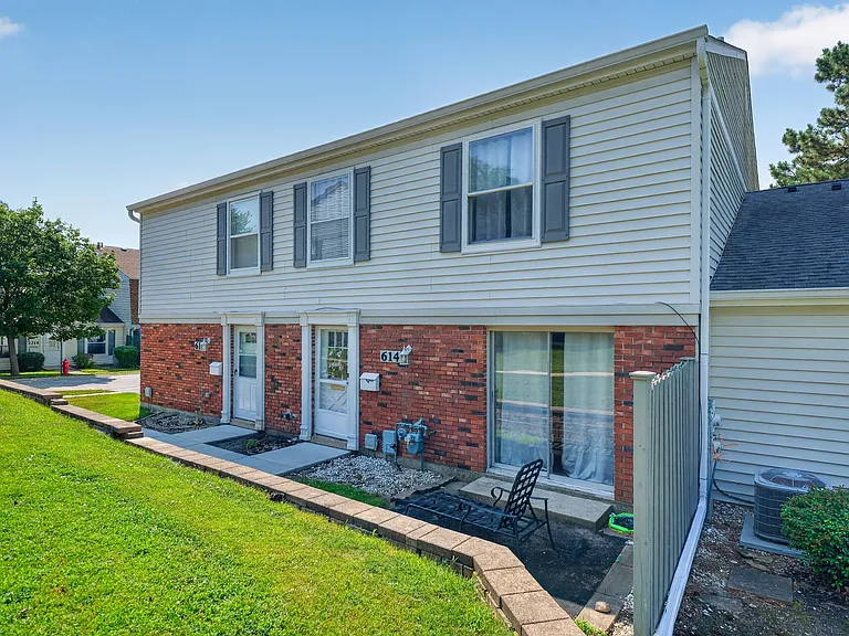 614 Bryn Mawr Ct — Photo 10