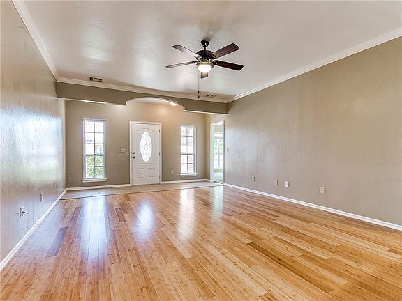 3rd image of 13620 Bradbury Ln