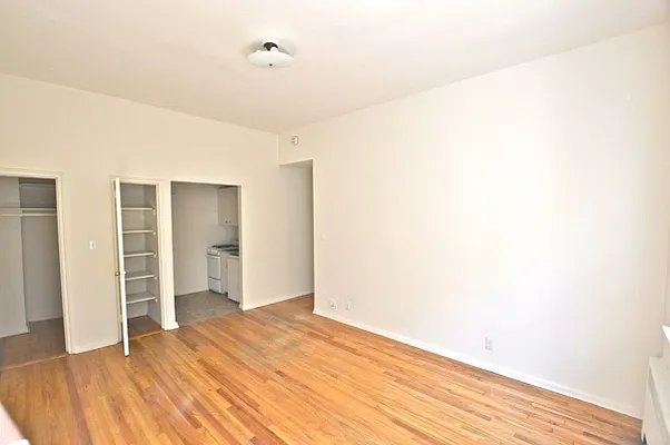 Rented by Citi Habitats | media 7