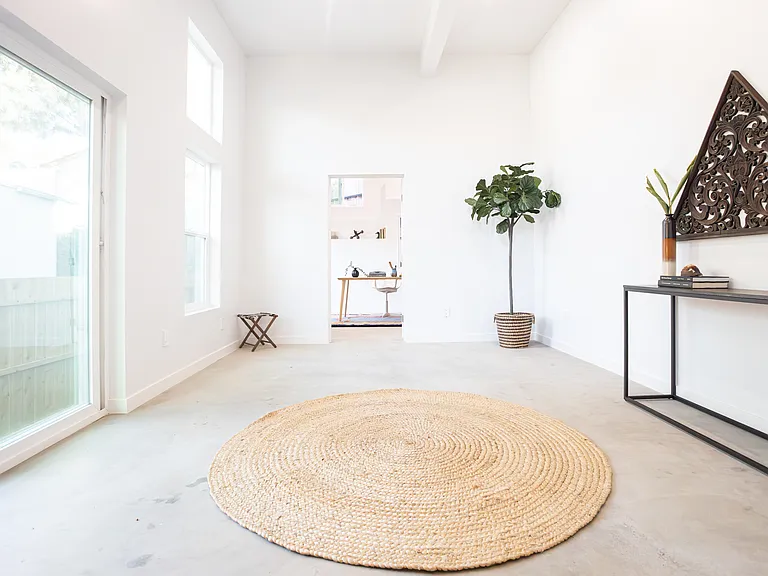 2210 3/4 Echo Park Ave — Photo 34
