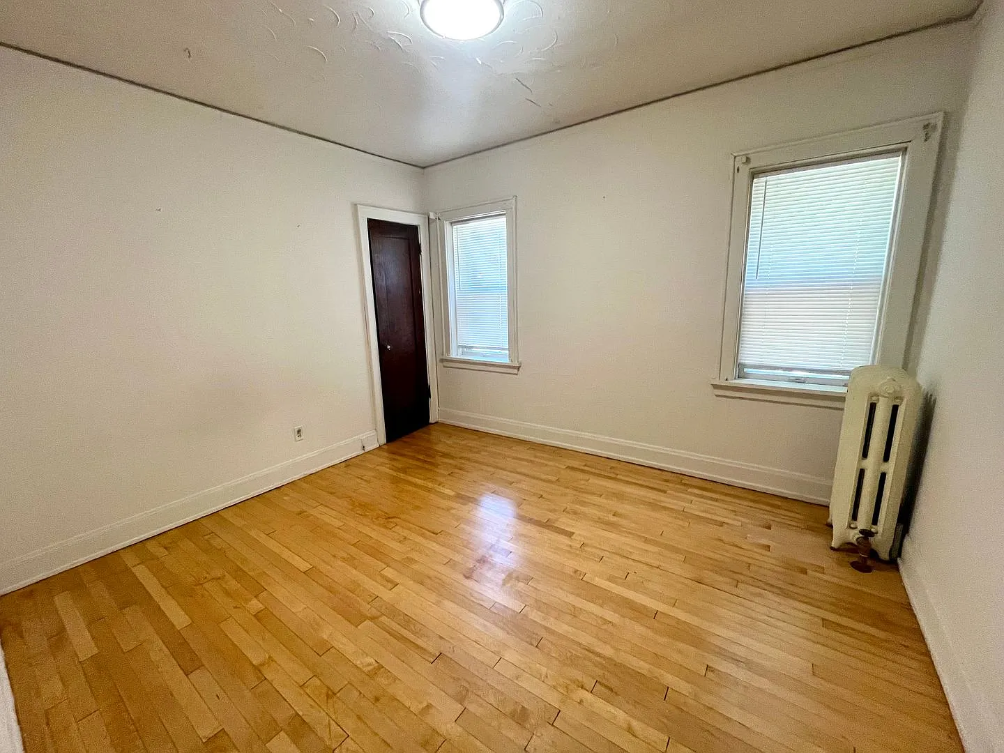 1806 E Kenmore Pl — Photo 4