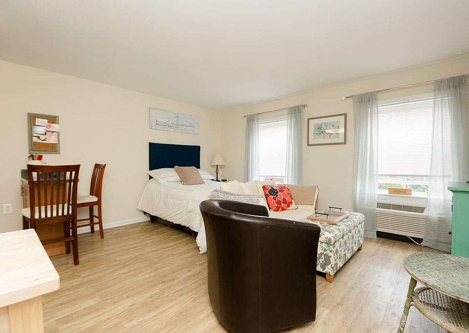 1st image of 219 S Payne St APT 303