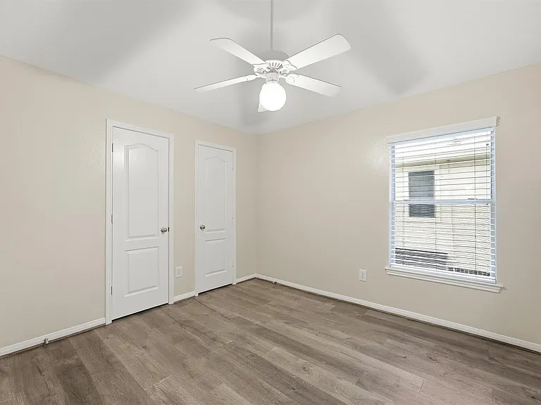 19307 Pinewood Bluff Ln — Photo 21