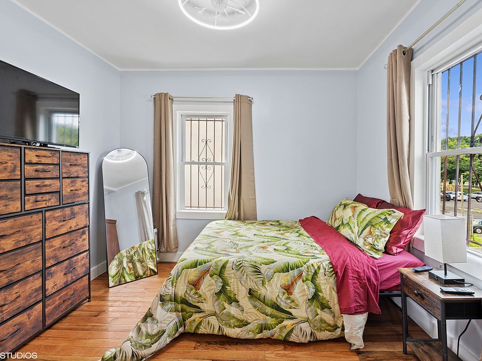 2nd/guest bedroom