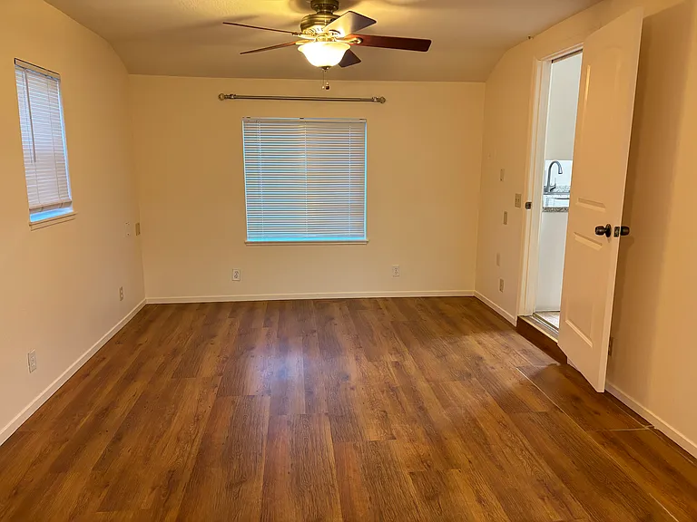 2019 Fir St — Photo 8