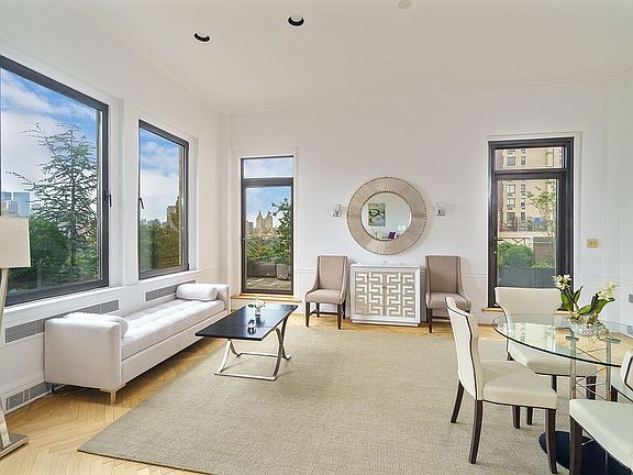 3rd image of 21 E 79th St Unit Penthouse