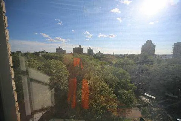 Rented by Metropolitan Realty | media 18