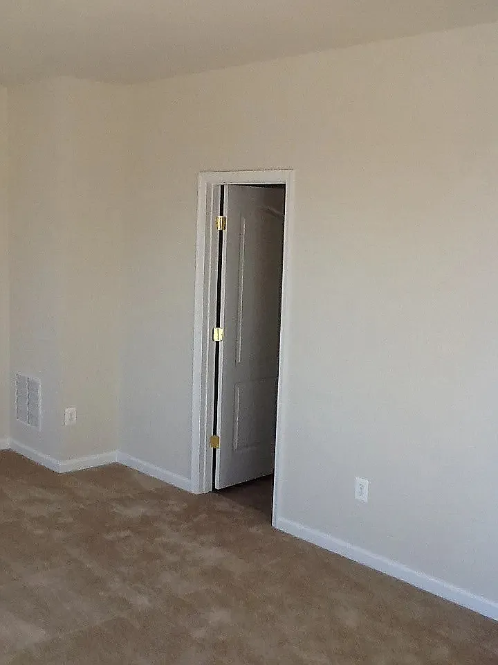 3 bed, 1760 sqft, $2,900 — Photo 3