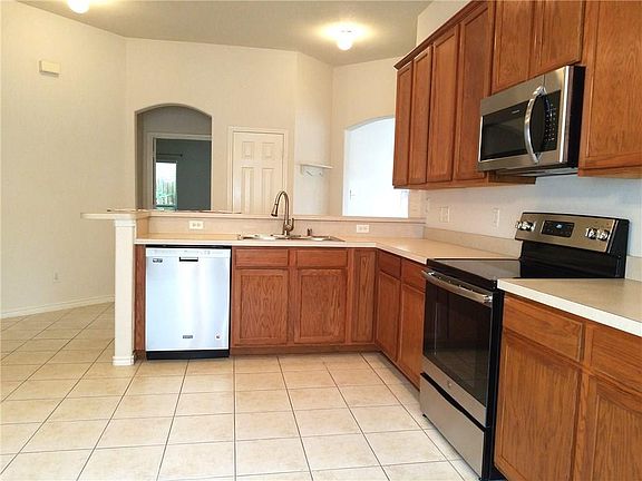 4th image of 1718 Briarhollow Dr