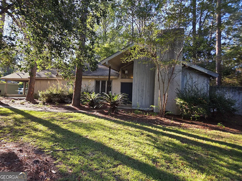 112 Greenbriar Trl