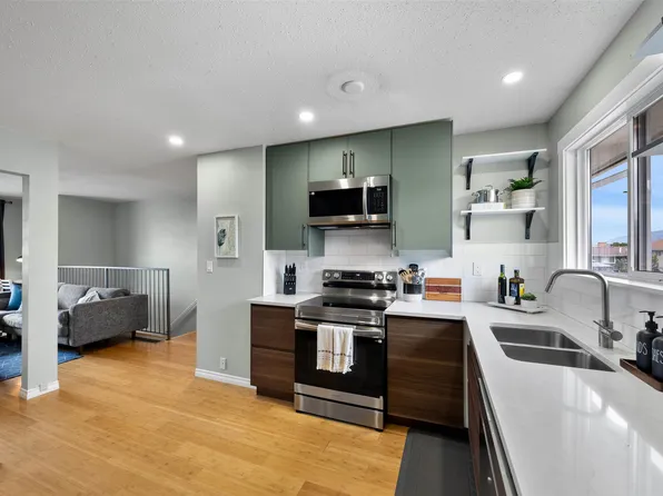 800 Valhalla Dr #47, Kamloops, BC V2B 1R8