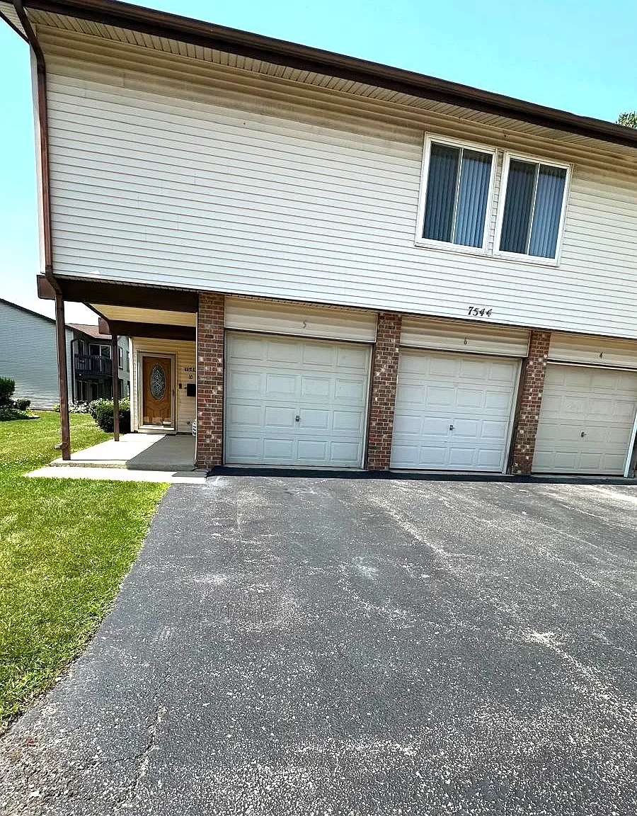2 bed, 1000 sqft, $1,900 — Photo 4