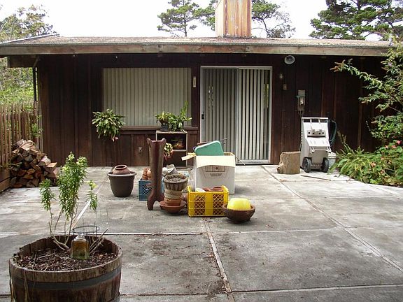 3rd image of 24851 Park Dr