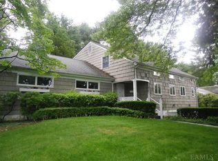 33 Baraud Rd N, Scarsdale, NY 10583