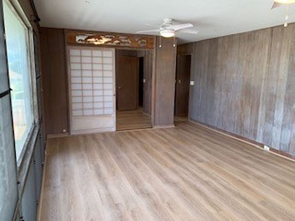 4th image of 3532 Edna St #A