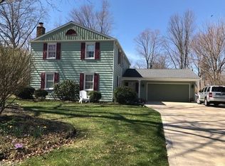 614 Lindford Dr, Bay Village, OH