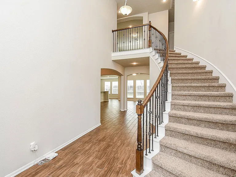 4442 Buentello Dr — Photo 24