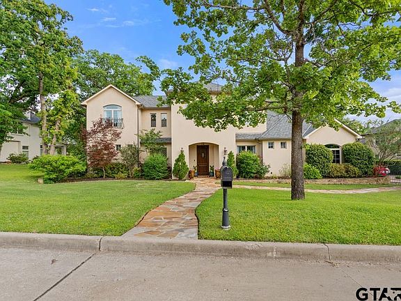 2nd image of 2907 Stewart Way