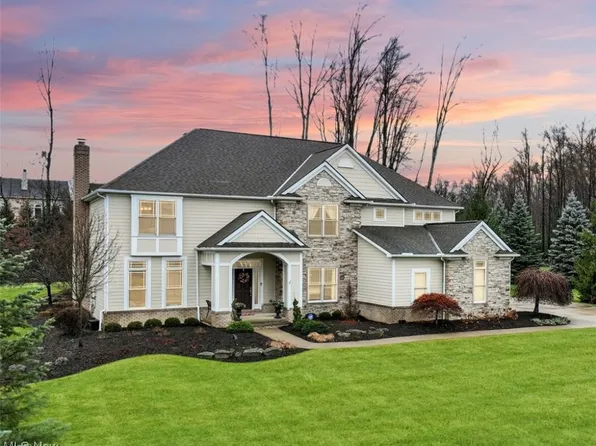 4806 Snow Blossom Ln, Brecksville, OH 44141