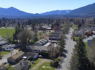 332 Healy Ave S APT 5, North Bend, WA 98045