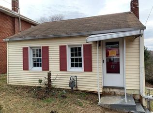 45 S Main St, Seven Valleys, PA 17360