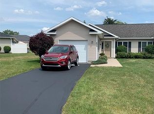 435 Hawley Dr, Canandaigua, NY 14424